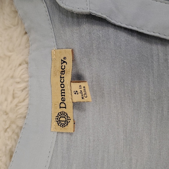 Democracy Embroidered Rayon Button Front Top S Smokey Blue - Picture 8 of 12